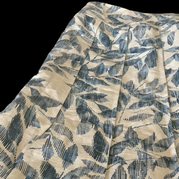 Ann Taylor Knee-Length Pleated Flare Skirt - Picture 3 of 4